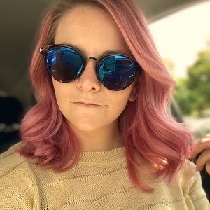 Meet your Posher, Justine